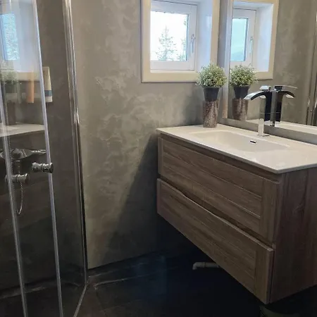 Feriehus Koselig Hytte, Med Ski-in Out Lifjell