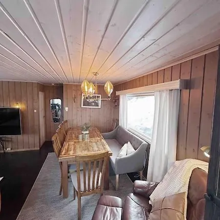 Koselig Hytte, Med Ski-in Out * Lifjell